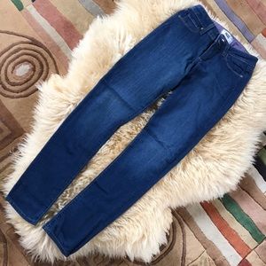 Paige skyline skinny jeans. Never worn!